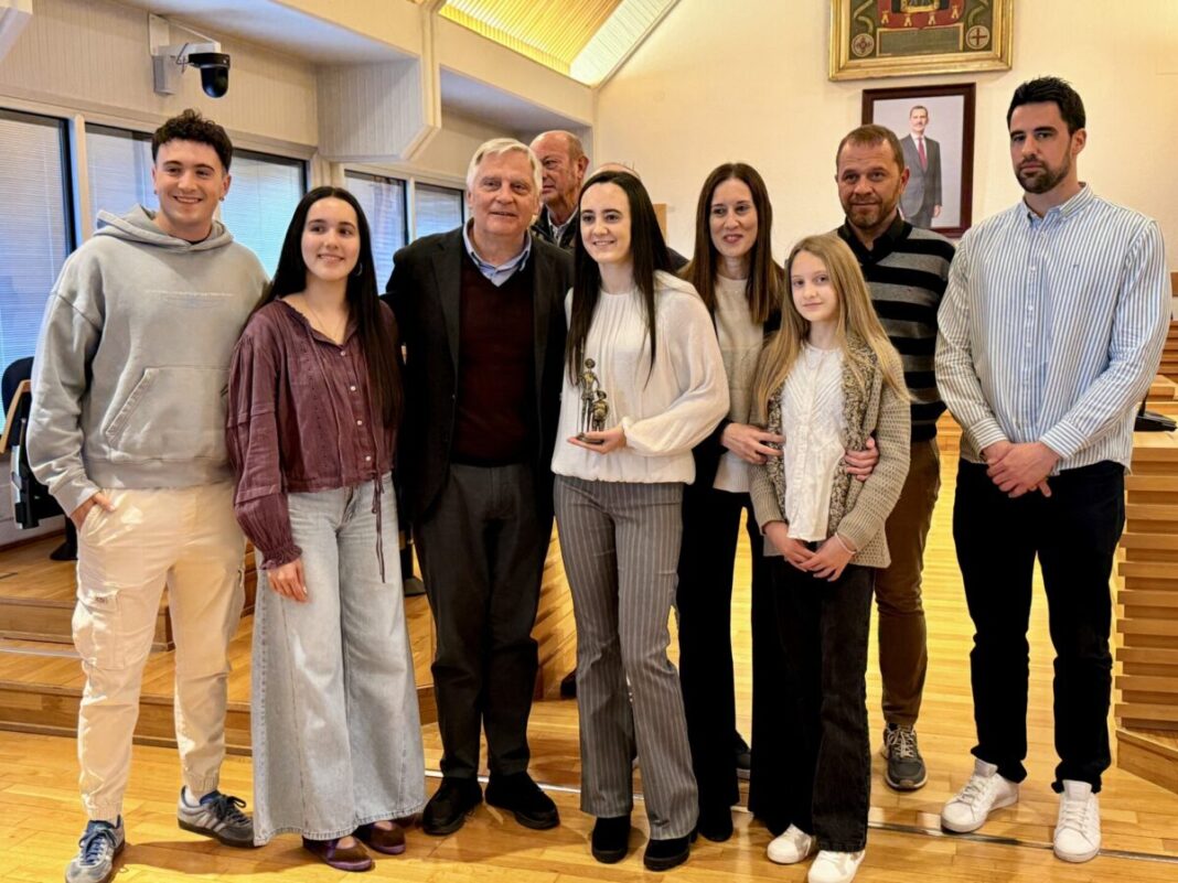 Ciudad Real reconoce a seis jóvenes deportistas con títulos y clasificaciones para campeonatos de Europa en natación, atletismo y grappling