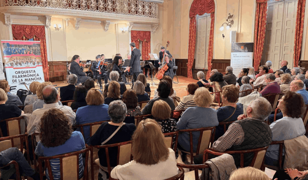 El Taller de Musicoterapia para mayores llena dos días el Antiguo Casino con la OFMAN